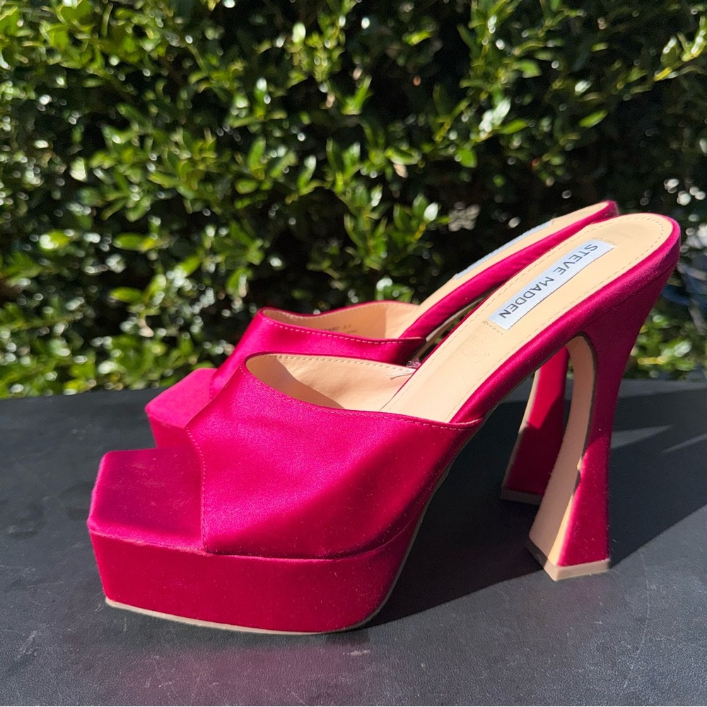 Steve Madden Vineyard Heeled Fuchsia Platform Sandals Women’s Size 8.5